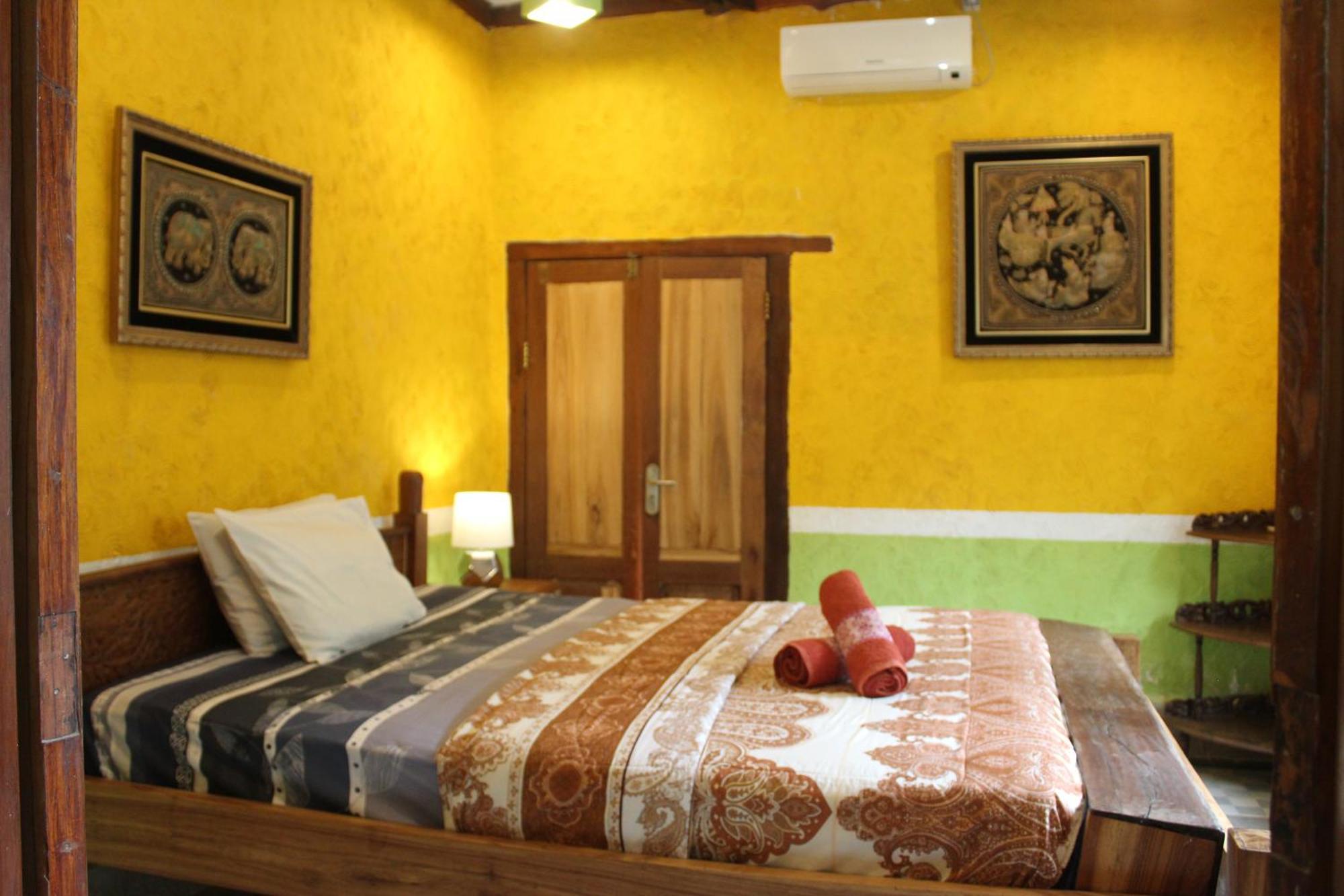Lombok Stanley Garden Villas Montongbuwoh Exterior foto